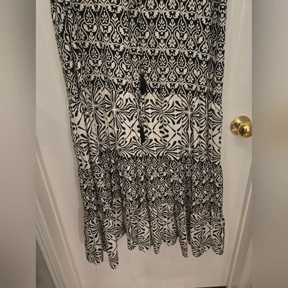 Tribal femme Large Black and White Sleeveless Maxi Boho Tie Tiered Dress - Picture 8 of 15